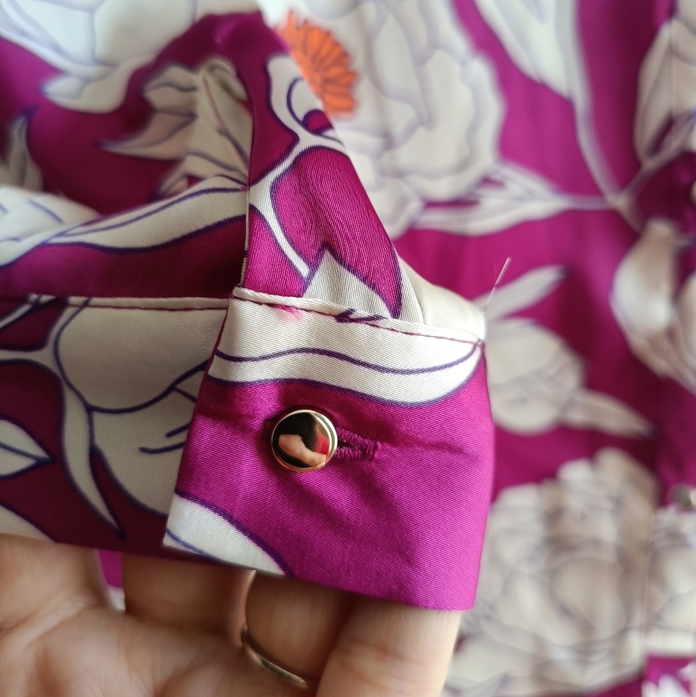 S💜 Floral Button-Up Silky Shirt - Picture 6 of 9